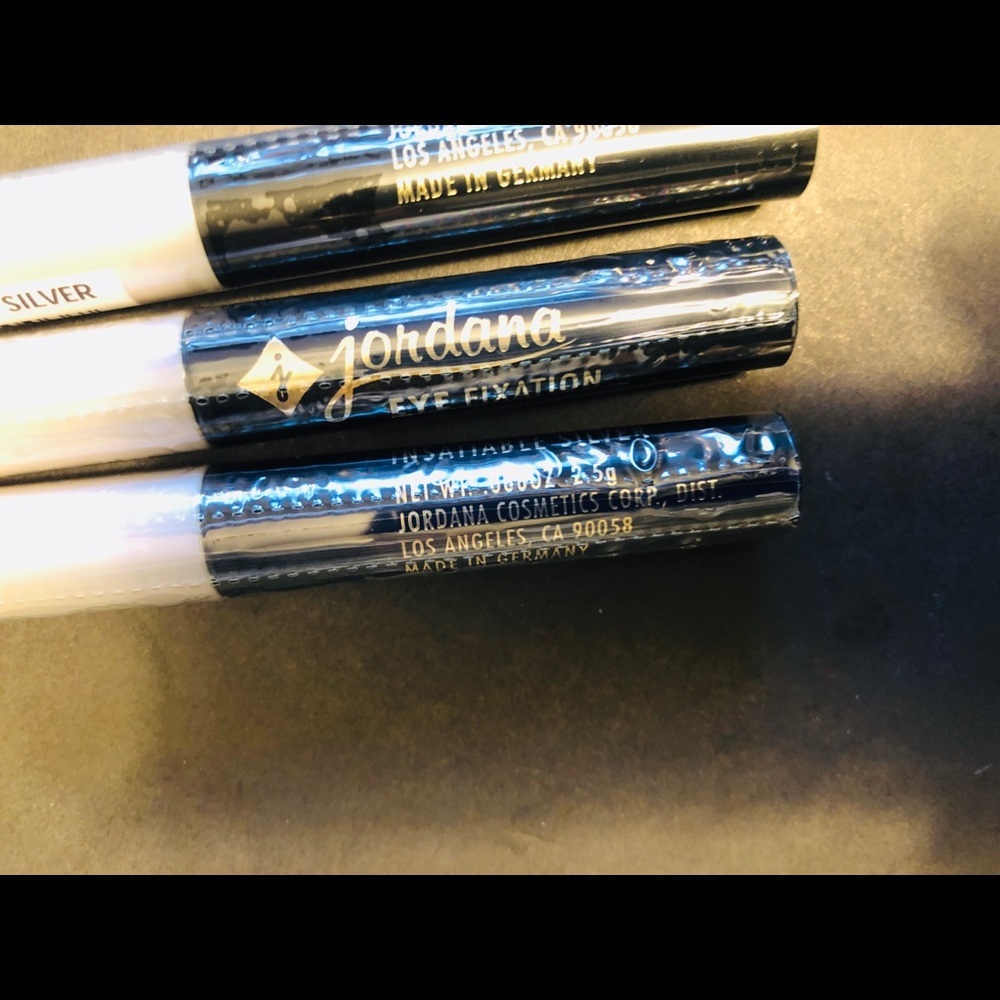 Jordana eyeliner/shadow insatiable silver